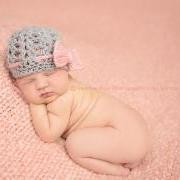 Crochet bow beanie for newborn baby girl in pink and grey - MADE TO ORDER